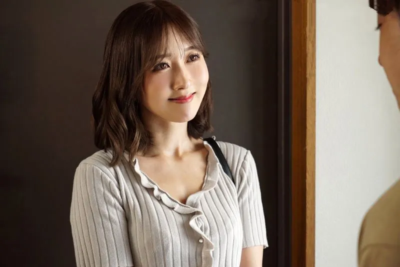 Bà xã về nhà bố mẹ đẻ sau cuộc cãi nhau, ông chồng rủ cô bạn thân về nhà tâm sự…