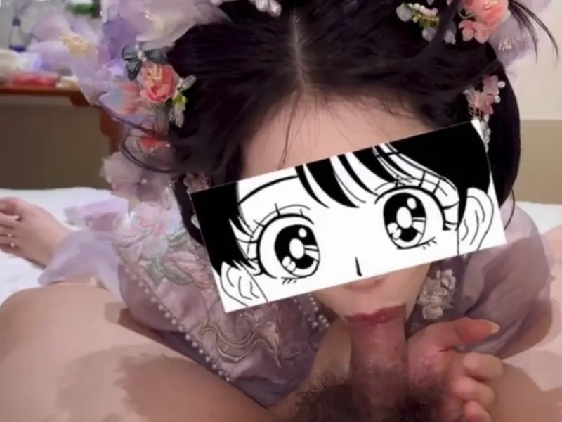 Gái xinh trong bộ đồ nữ nhi liếm chim cực đã